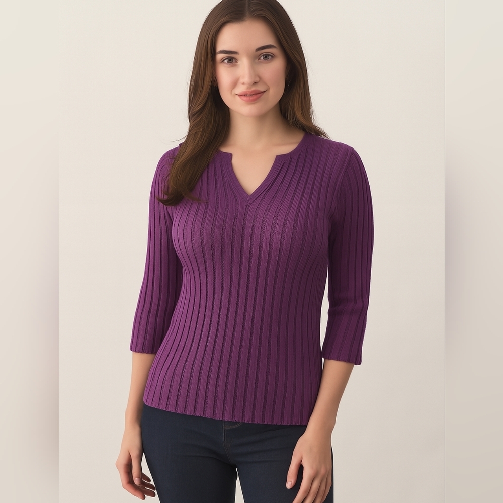 NWT No Boundaries Ribbed V-Neck Sweater in Purple